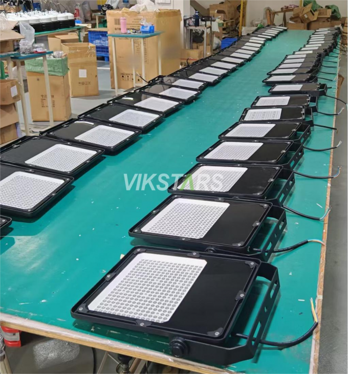 সেরা মানের এলইডি ফ্লাড লাইট 50W 100W 150W 200W 250W 300W ফুটবল ফিল্ড টানেলের জন্য 14