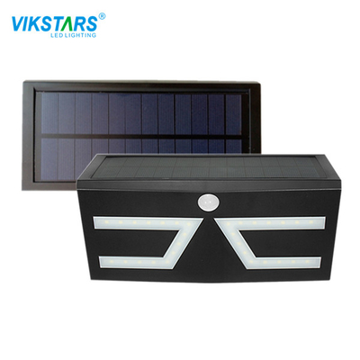 RGB 3000mA ল্যান্সকেপিং সোলার চালিত গার্ডেন লাইট LVD DC 3.2V বিল্ডিং ওয়াল